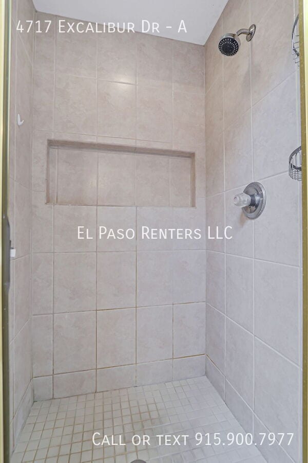 Building Photo - 4717 Excalibur Dr