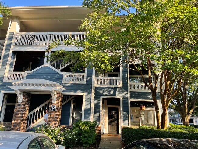 Building Photo - 417 Olmsted Park Pl