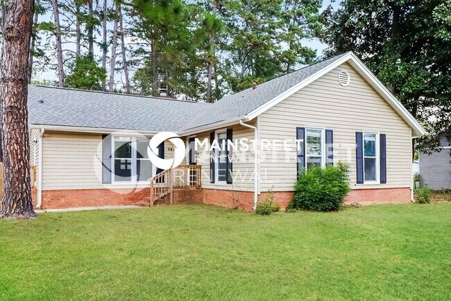 Building Photo - 3 Bedroom Pet-Friendly Home in Charlotte, NC with Main Street Renewal