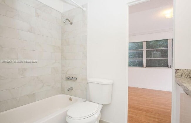Building Photo - 9455 Bay Harbor Terrace