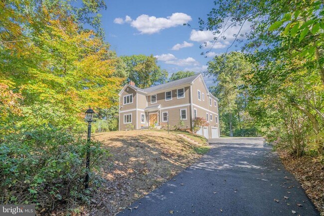 Building Photo - 6415 Bradley Blvd