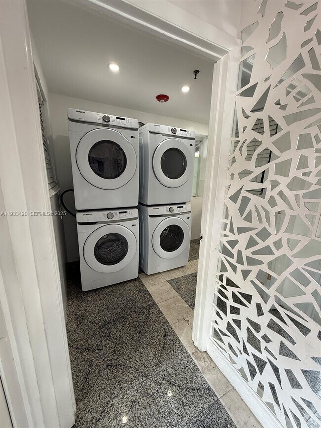 Building Photo - 1538 Jefferson Ave