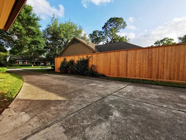 Building Photo - 5054 Yarwell Dr