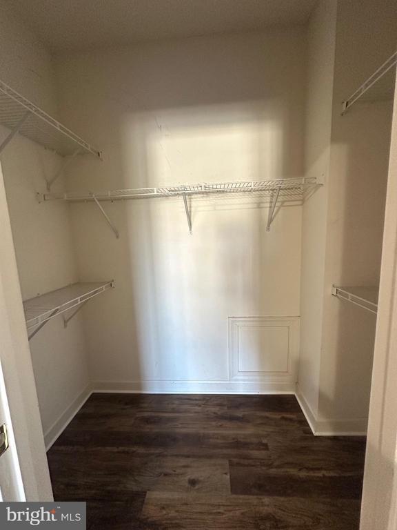 Building Photo - 9430 Dunraven St