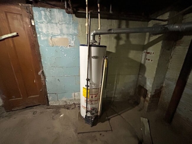 Building Photo - 3237-3237 Grove Ave