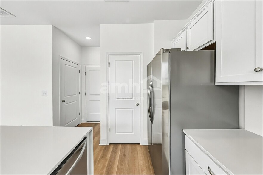 Building Photo - 4052 Williams Pond Rd