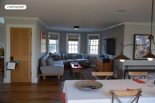 Building Photo - 12 Osborn Farm Ln