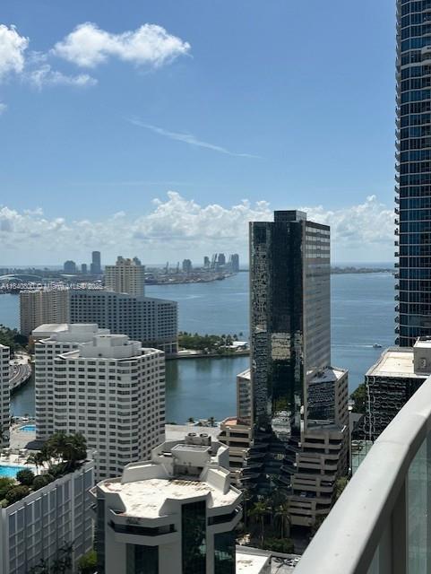 Building Photo - 1050 Brickell Ave