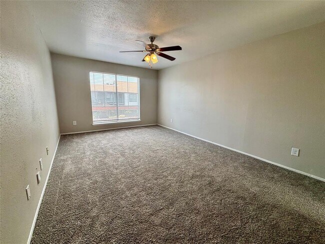 Building Photo - 6500 W 43rd St