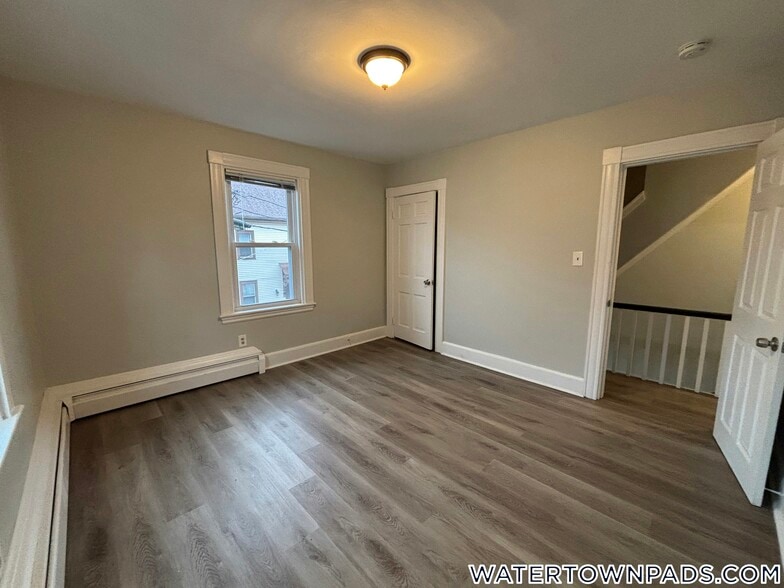 Building Photo - 6 Swetts Ct