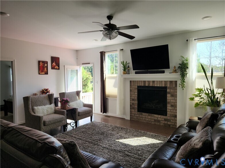 Building Photo - 9460 Seayfield Ln