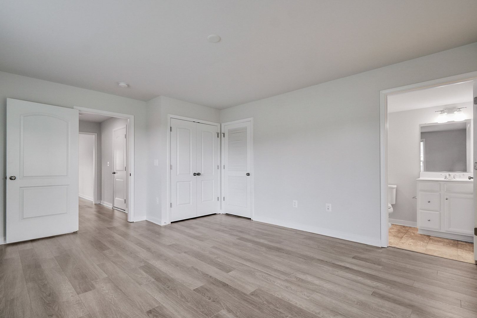 Building Photo - 1413 Kerr Dr