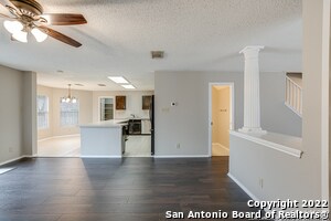 Building Photo - 22011 Oriole Hill Dr