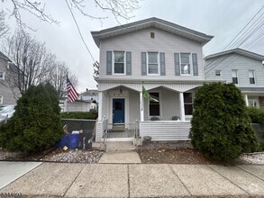 Building Photo - 441 1st St