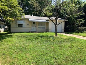Building Photo - 8708 Granada Pl