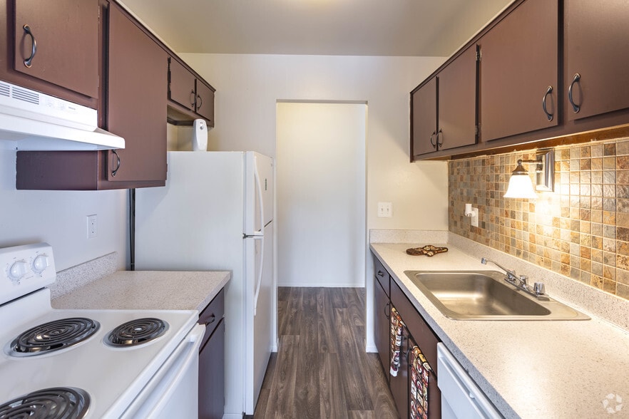 Primary Photo - Cherokee Hills Apartments