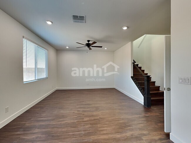 Building Photo - 9742 N Camino Benicardo