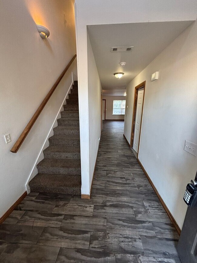 Building Photo - 2929 Meridian Pl