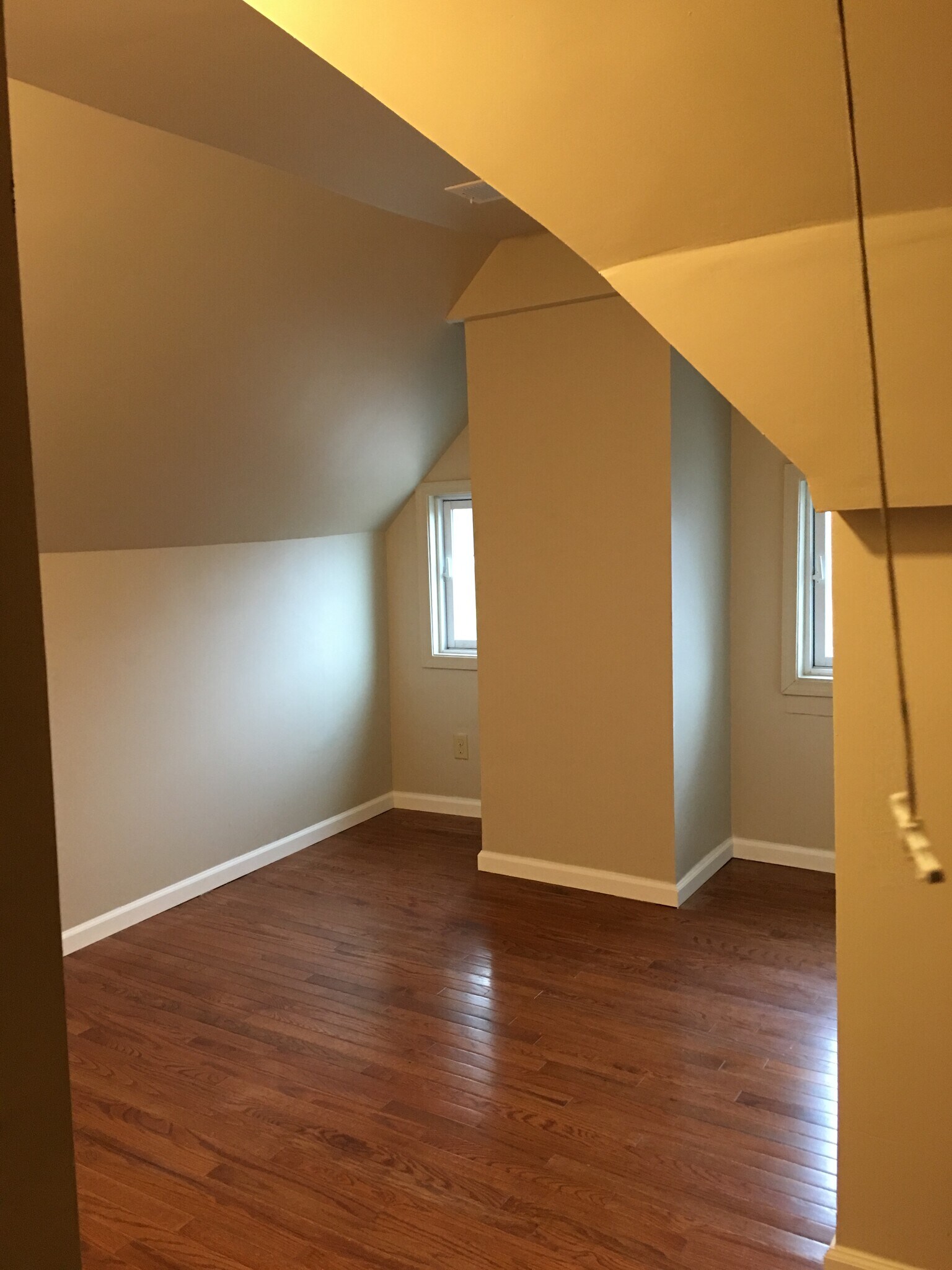 Building Photo - 165 Morewood Ave