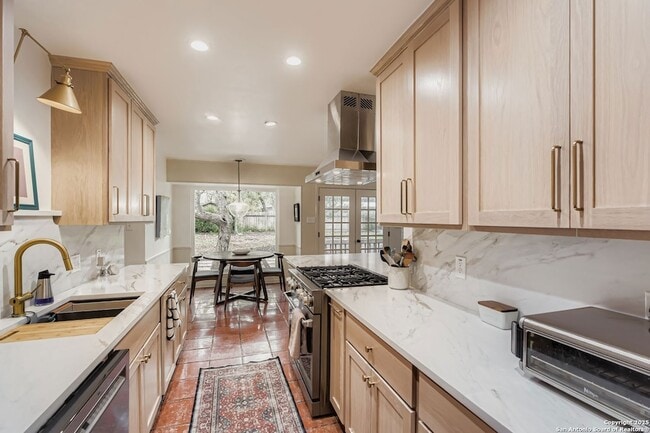 Building Photo - 146 Canyon Oaks Dr