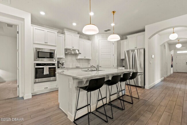 Building Photo - 2853 Monaghan Dr