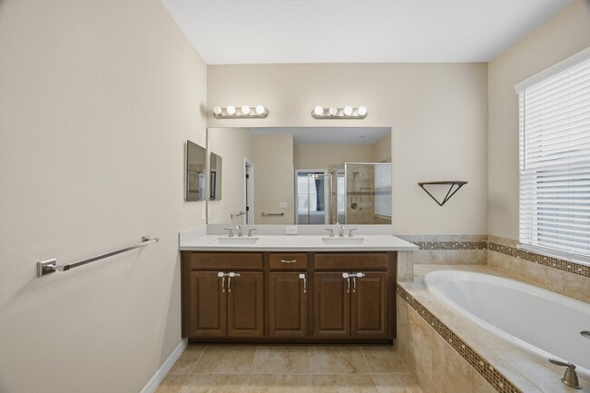 Building Photo - 5816 Brunner Ct