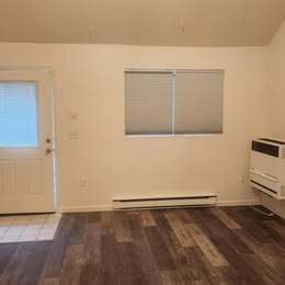 Building Photo - Building 8