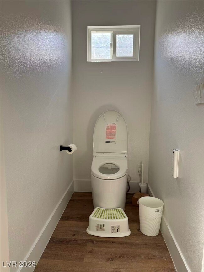 Building Photo - 605 Runbridge St