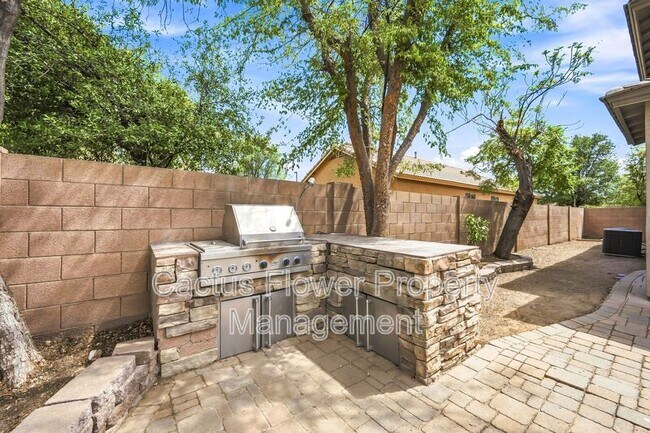 Building Photo - 3628 E Janelle Way