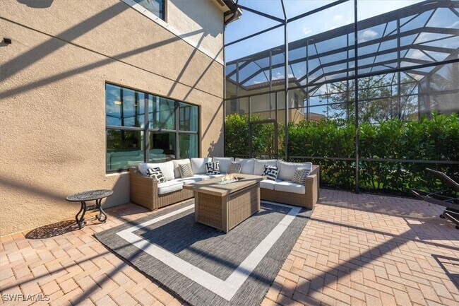 Building Photo - 13905 Luna Dr