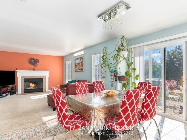 Building Photo - 20857 Brentwood Ct