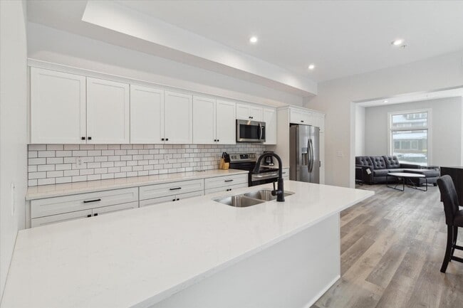 Building Photo - 1164 Terrace St