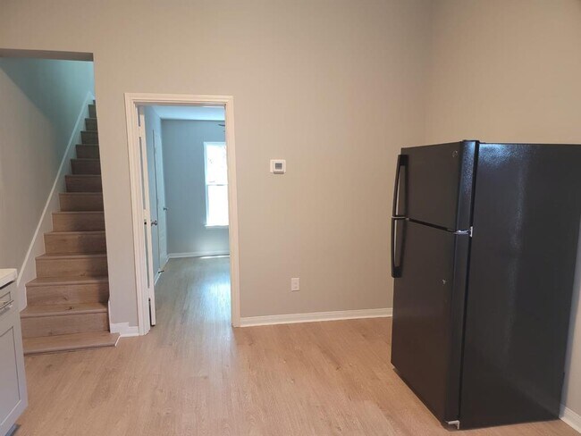 Building Photo - 1714 Mary St