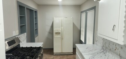 Building Photo - 4612 Hain St