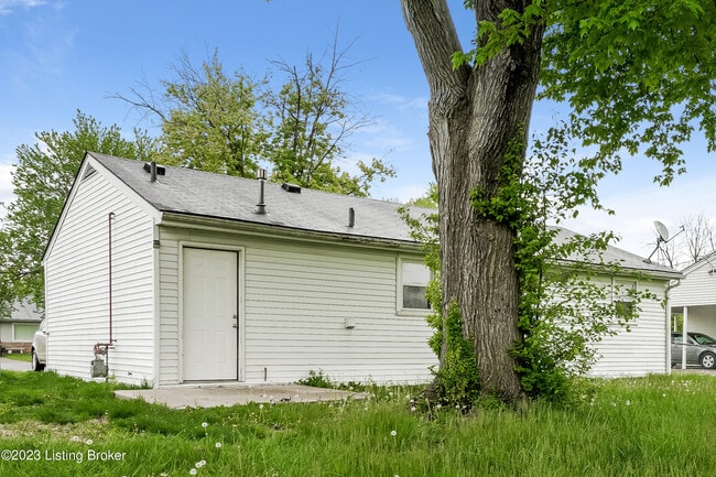 Building Photo - 7300 Betsy Ross Dr