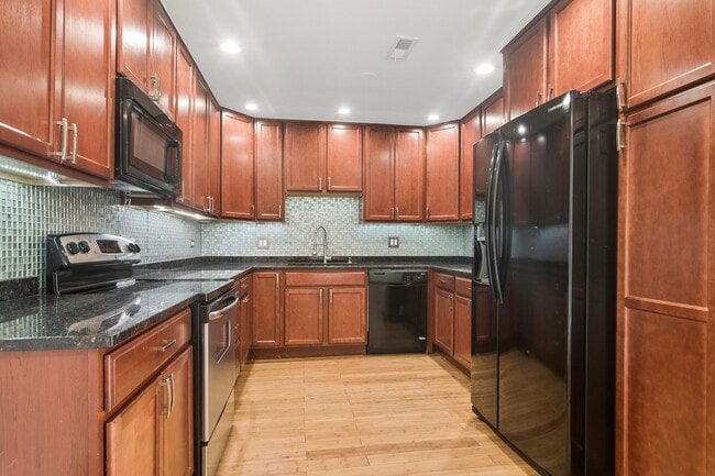 Building Photo - 4704 Euclid Ave