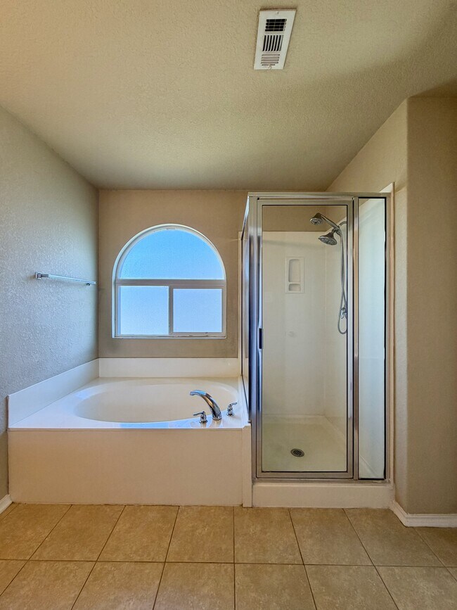 Building Photo - 7027 Fisherman Sky