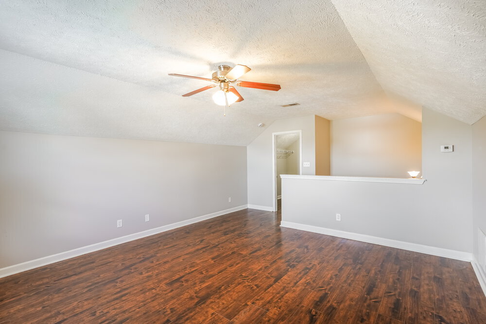 Building Photo - 1632 Beaconcrest Cir