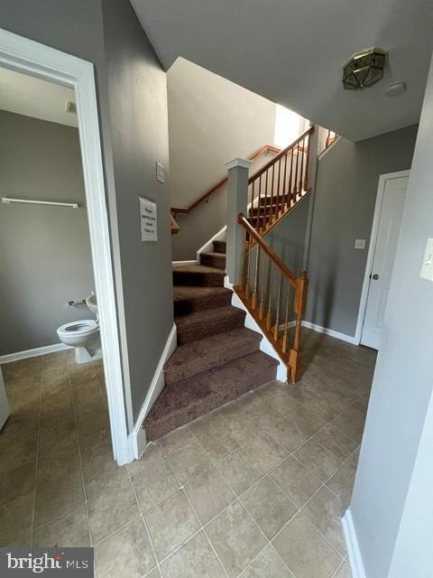 Building Photo - 519 Eisenhower Dr