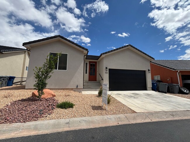 Primary Photo - SPACIOUS HOME FOR RENT!