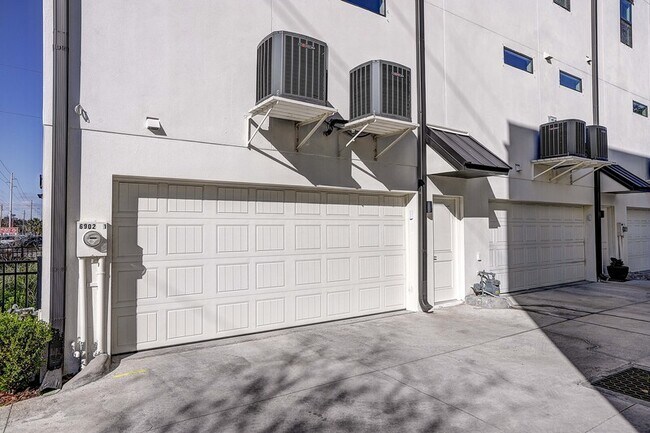 Building Photo - 6902 S MacDill Ave