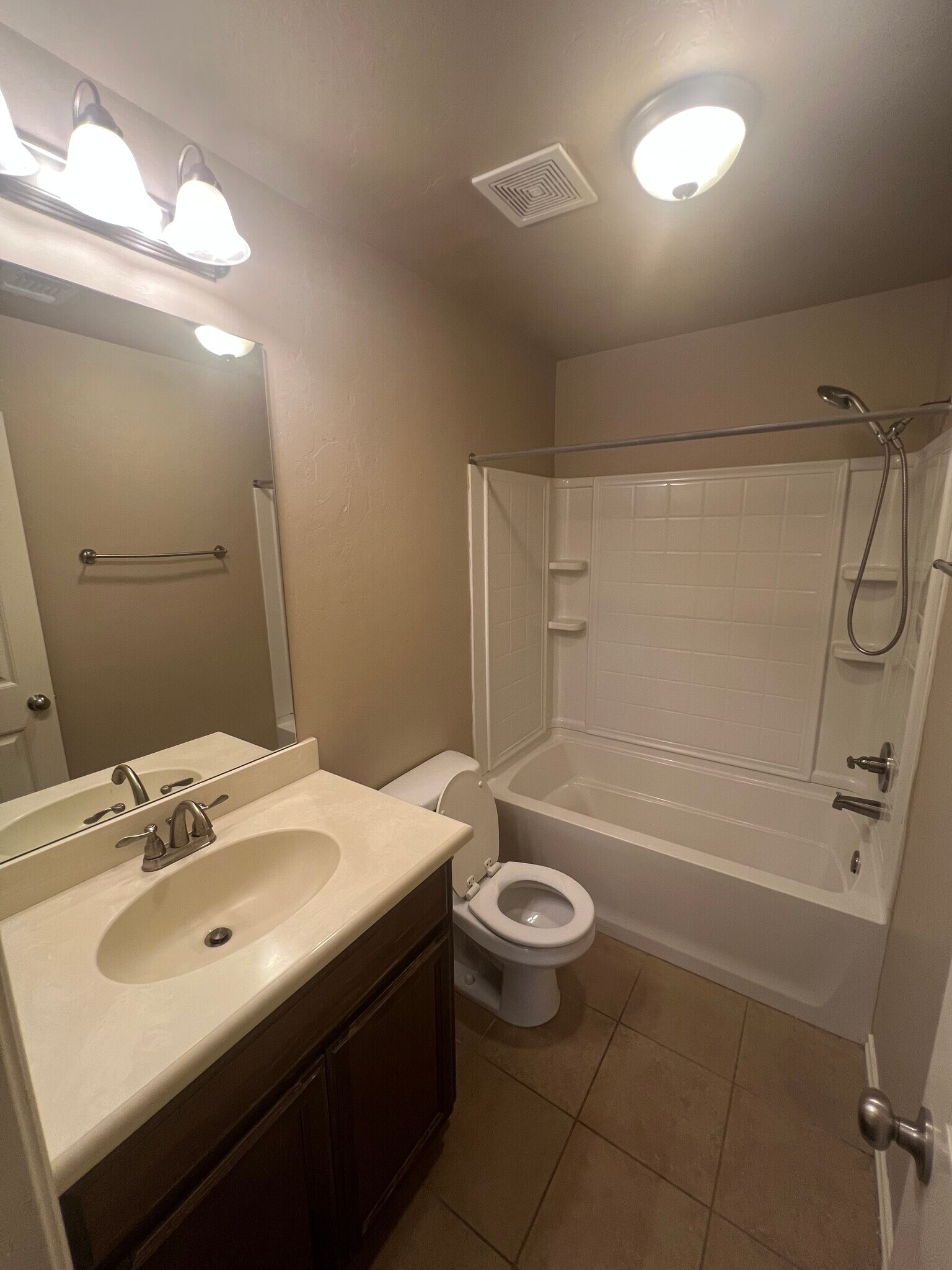 Building Photo - 18509 Agua Dr