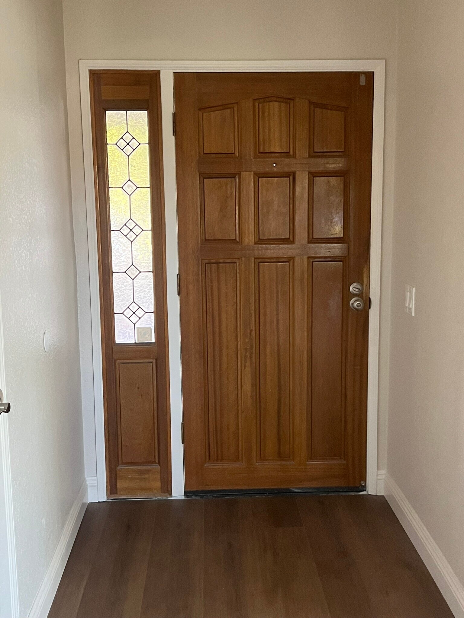 Interior view of door with stain glass window - 16274 Avenida Venusto