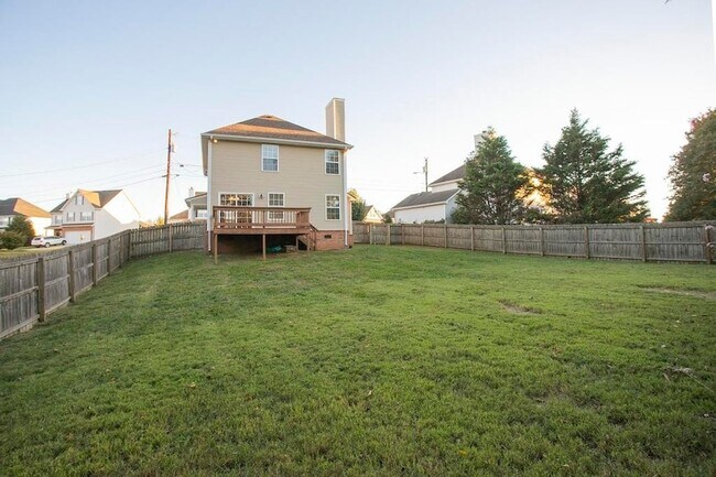 Building Photo - 1254 Lasalle Dr