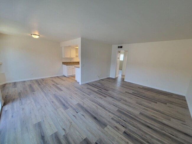 Building Photo - 15000 Burbank Blvd