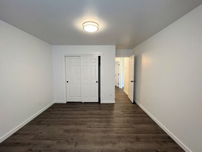 Building Photo - Beautiful 3 bed 2 bath home in the Haven Cove Subd just off Cherry Ln and N Ten Mile Rd