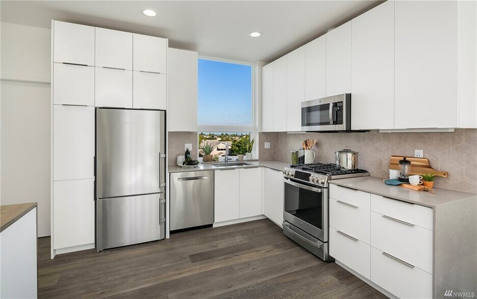 Building Photo - 818 N 47th St