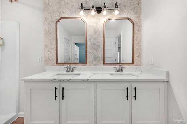 Building Photo - 5277 Peach Dr