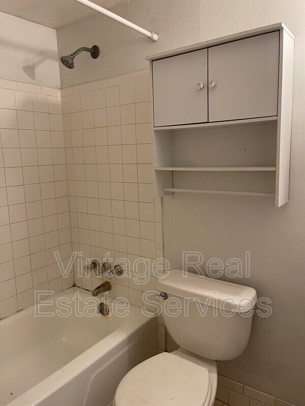Building Photo - 1303 83rd Ave N