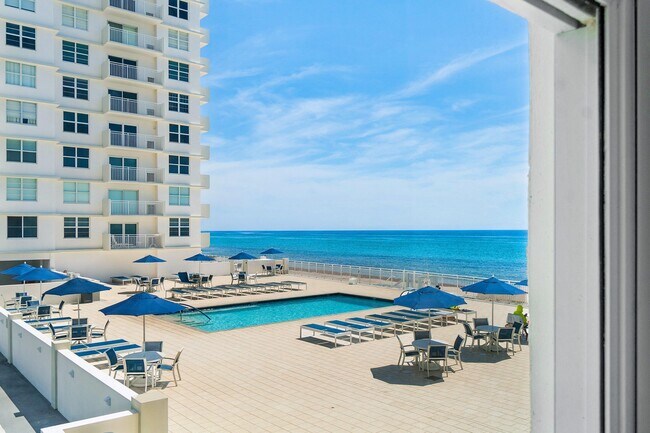 Building Photo - 4511 S Ocean Blvd